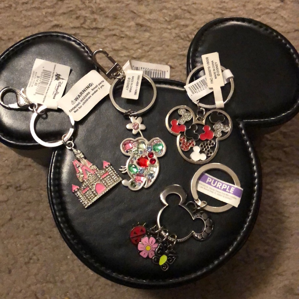 4 Disney keychains